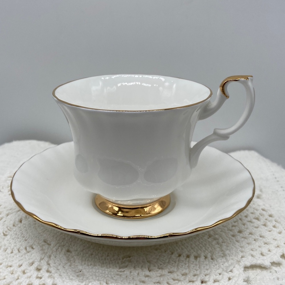 Royal Albert Val D’Or English Bone China Cup & Saucer